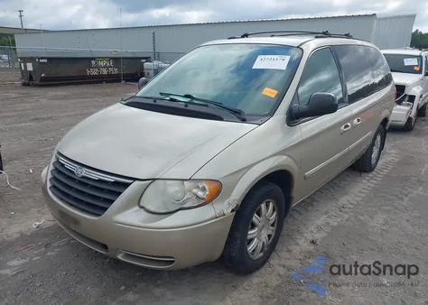 2005 Chrysler Town & Country Touring from USA, damaged, VIN 2C4GP54L05R314188